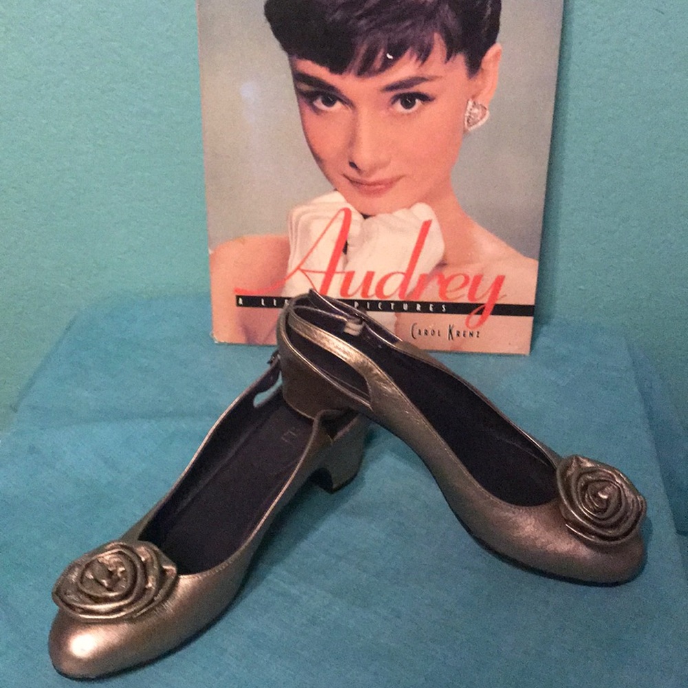 NWT Van Eli Bronze Rose Tipped 3” Slingback Heels